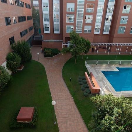 Vivienda Con Zona De Trabajo, Piscina Y Parking Apartment Мадрид Екстериор снимка