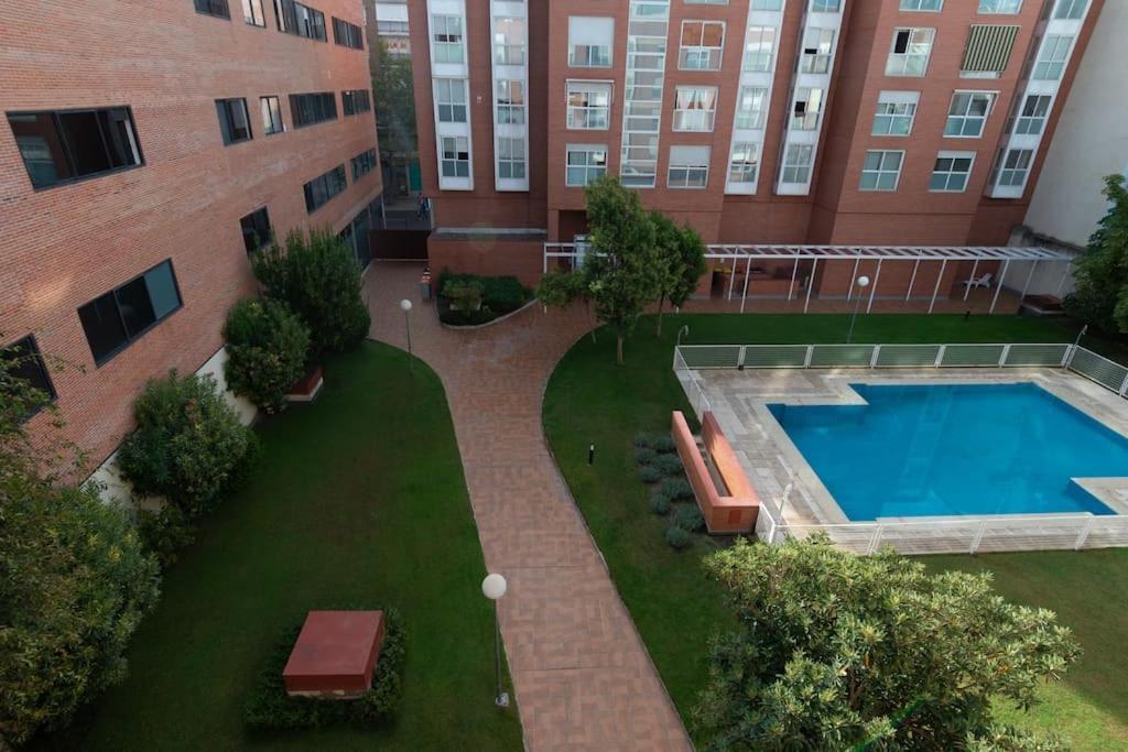 Vivienda Con Zona De Trabajo, Piscina Y Parking Apartment Мадрид Екстериор снимка